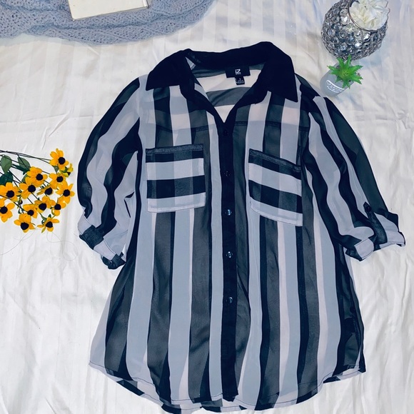 Iz Byer Tops - Striped Button Up Blouse Long Sleeve S black white